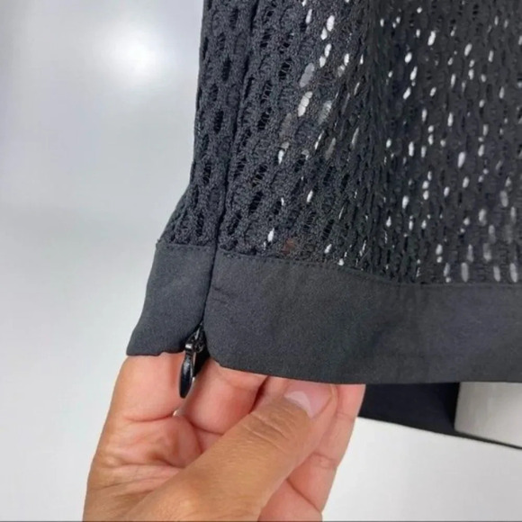 NEW Lucy Paris Black Sleeveless Mesh Crop Top Scoop Neck Women's Size Small - Picture 6 of 6